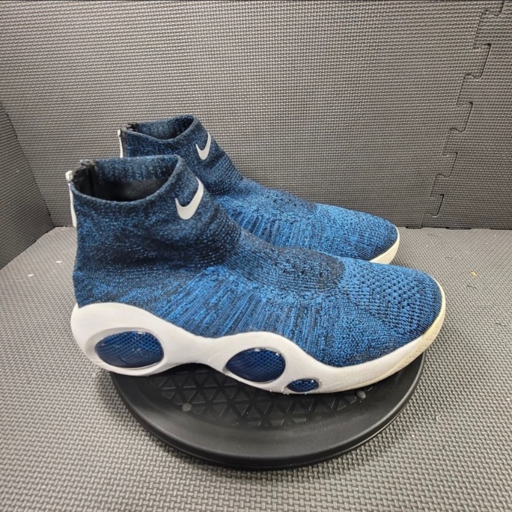Mens Sz 11.5 blue Nike Bonifade Fashion Sneakers